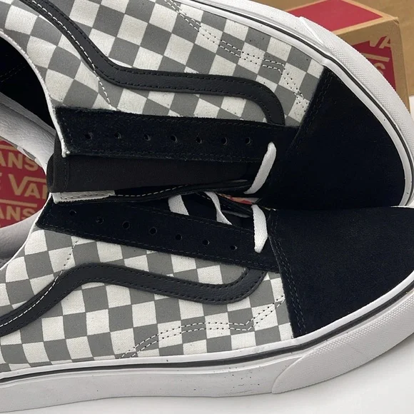 Vans Men’s Checkerboard Sneakers Old Skool
Cosmic Check Reflective
VN0A5JMIB9J - Picture 14 of 16